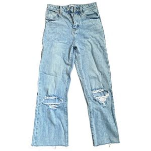 Cropped Light Wash Highwaisted Jeans